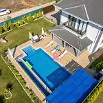 Olive Oyl - With Private Pool For 6 People In Hisaronue Βίλα