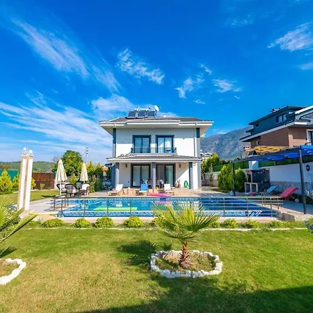 Olive Oyl - With Private Pool For 6 People In Hisaronue פאטהיה