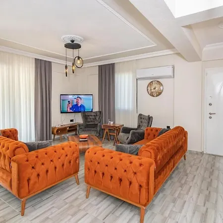 Olive Oyl - With Private Pool For 6 People In Hisaronue וילה פאטהיה