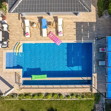 וילה Olive Oyl - With Private Pool For 6 People In Hisaronue *