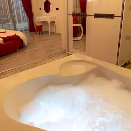 Olive Oyl - With Private Pool For 6 People In Hisaronue