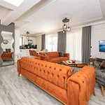 Olive Oyl - With Private Pool For 6 People In Hisaronue *