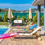 Olive Oyl - With Private Pool For 6 People In Hisaronue Vila