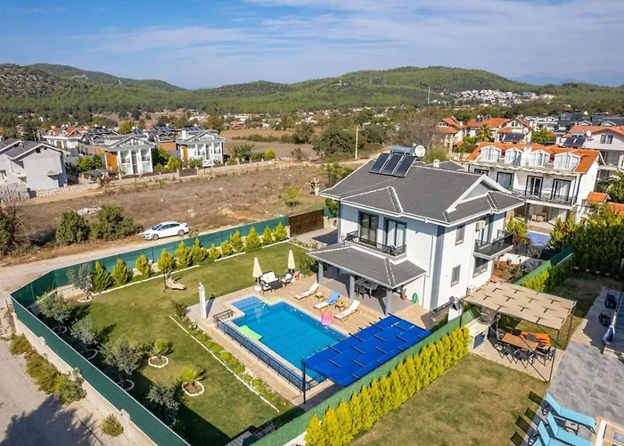 Villa Olive Oyl - With Private Pool For 6 People In Hisaronue *