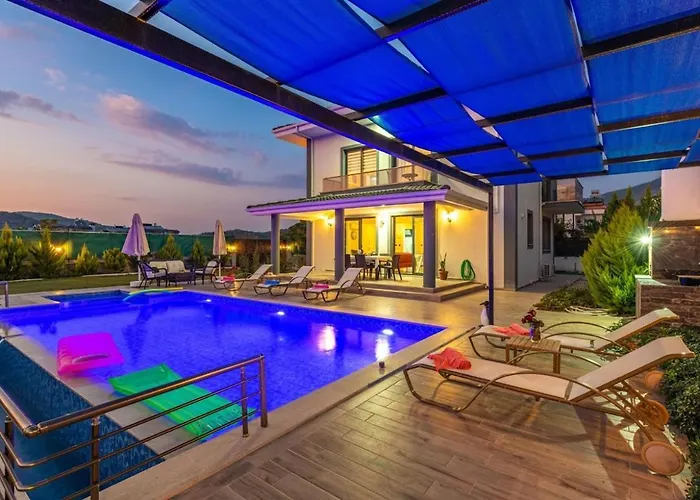 Olive Oyl - With Private Pool For 6 People In Hisaronue