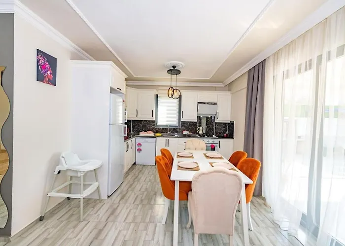 Olive Oyl - With Private Pool For 6 People In Hisaronue Villa